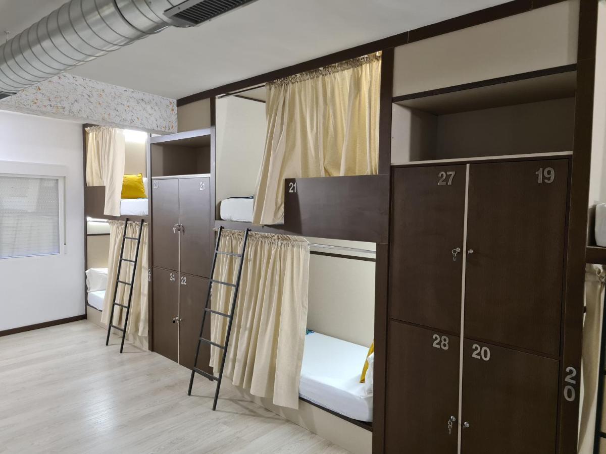 Hostel M-A Rooms Mate Мадрид Экстерьер фото